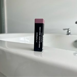 MAC lipstick - colour Ripened 918